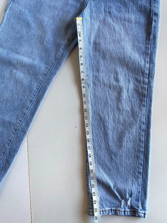 a.n.a Women’s Jeans Size 4 High Rise Vintage Straight Light Wash Denim - Picture 6 of 9
